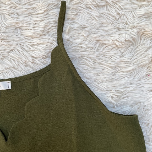 E & M Scalloped Cami💗 Olive - Picture 6 of 12